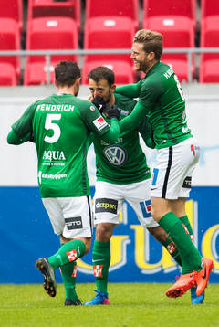 Jönköpings Robert Gojani jublar