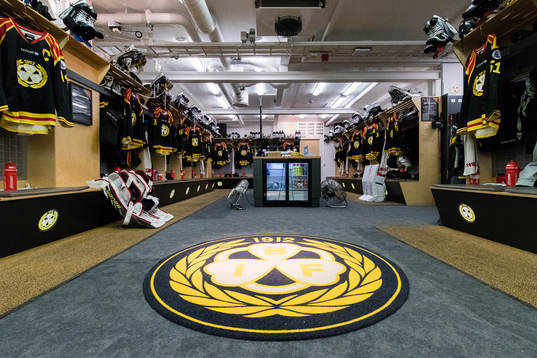 Brynäs omklädningsrum innan final 2 i SM-slutspelet i
