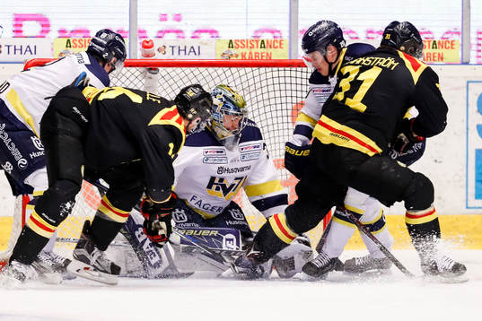 s målvakt Linus Söderström