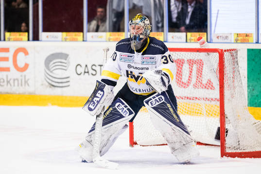 s målvakt Linus Söderström