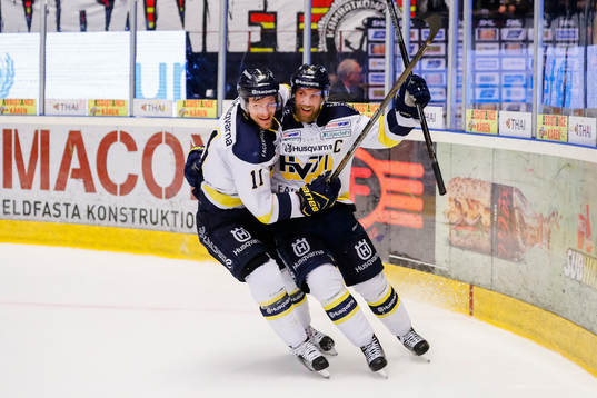 s Simon Önerud och Martin Thörnberg jublar