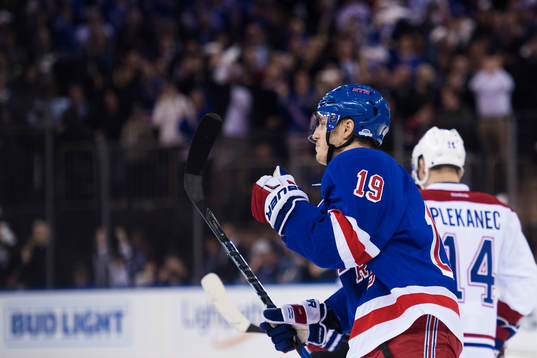 Rangers Jesper Fast jublar