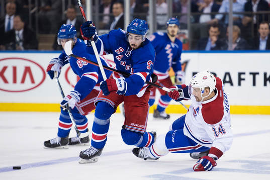 Rangers Mika Zibanejad tacklar Canadiens Tomas Plekanec