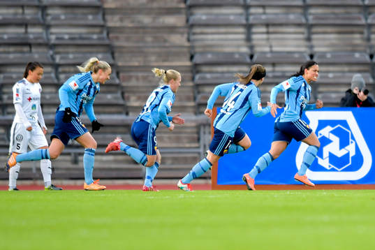 Djurgårdens Tempest-Marie Norlin jublar