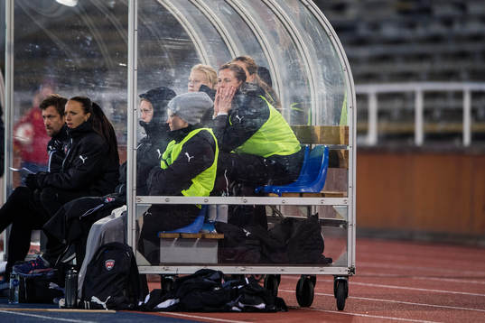 Rosengårds Lotta Schelin på bänken
