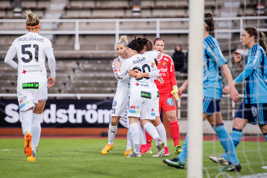 Rosengårds Sanne Troelsgaard Nielsen, Anja Mittag och Ella
