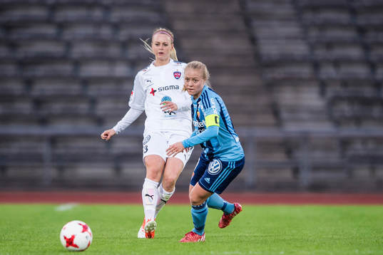 Rosengårds Amanda Ilestedt och Djurgårdens Mia Jalkerud