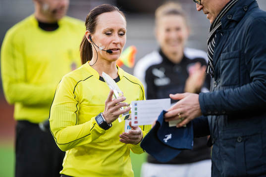 Domare Pernilla Larsson prisas