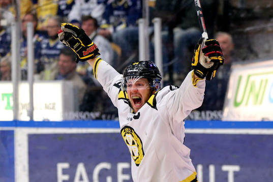 Brynäs Jacob Blomqvist jublar