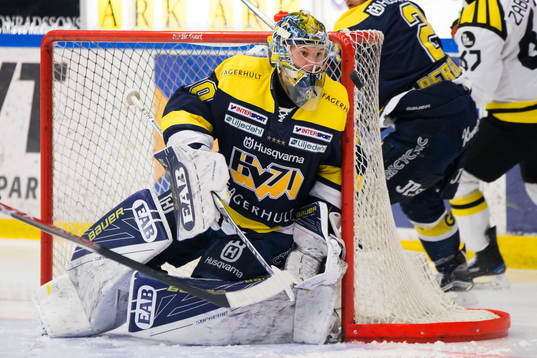 s målvakt Linus Söderström