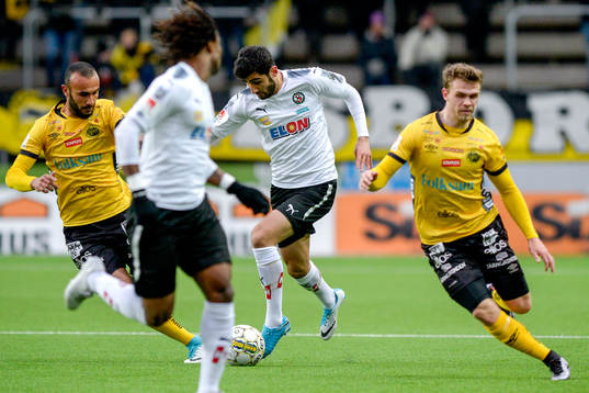 Örebros Ferhad Ayaz och Elfsborgs Emir Bajrami och Joakim