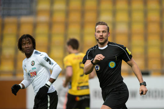 Domaren Kristoffer Karlsson