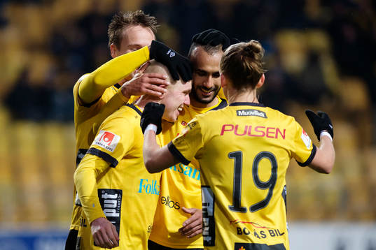 Elfsborgs Simon Lundevall jublar med Viktor Prodell, Issam