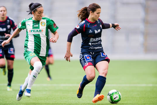 Hammarbys Anna Oskarsson jagar Linköpings Marija Banusic