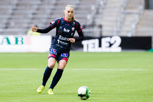 Linköpings Maja Kildemoes med bollen