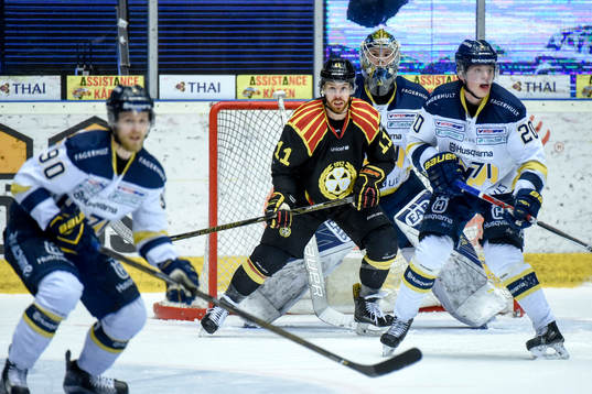 s målvakt Linus Söderström