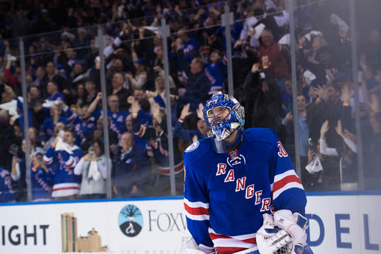 Rangers målvakt Henrik Lundqvist jublar