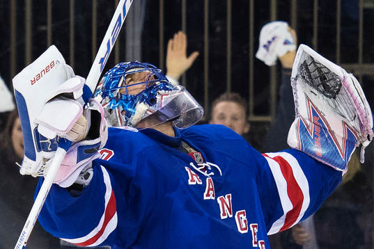 Rangers målvakt Henrik Lundqvist jublar