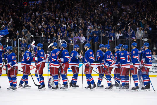 Rangers spelare jublar
