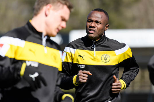 Frejs Nsima Peter före fotbollsmatchen i Superettan mellan