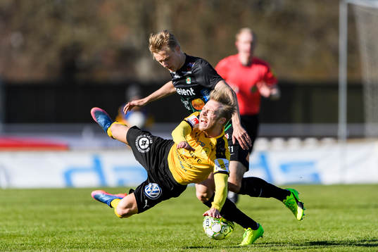 Varbergs Billy Nordström och Frejs Adam Gradén