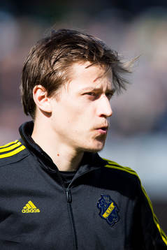 s Simon Thern
