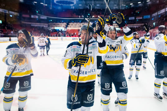 s spelare tackar publiken