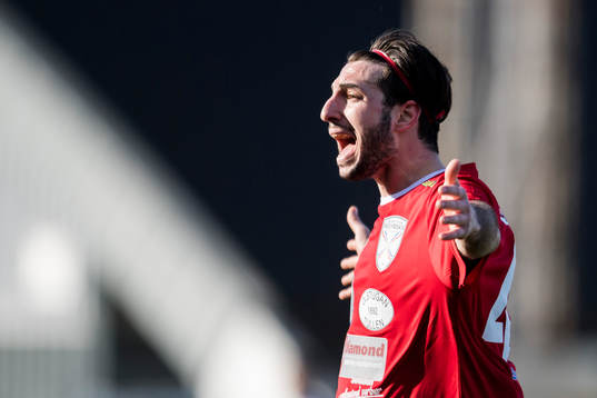 Assyriska Mattias Ucar agerar