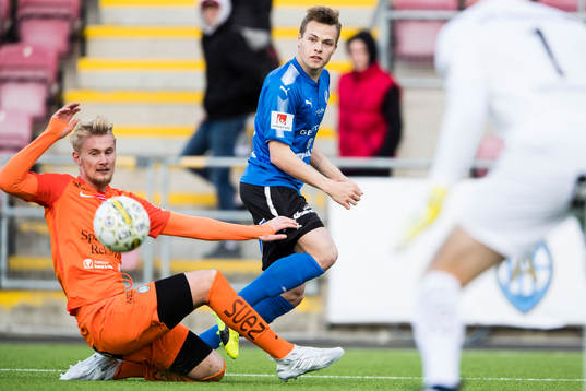 AFC Eskilstunas Ludvig Öhman Silwerfeldt och Halmstads