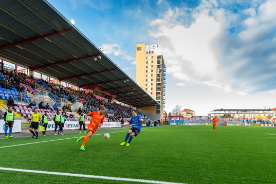 AFC Eskilstunas Daniel Björnquist och Halmstads Gabriel