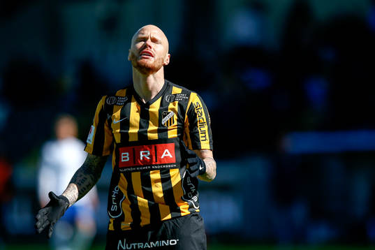 Häckens Alexander Farnerud deppar