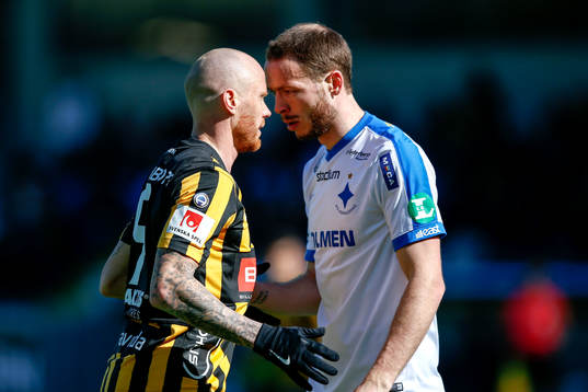 Häckens Alexander Farnerud och Norrköpings Jon Gudni