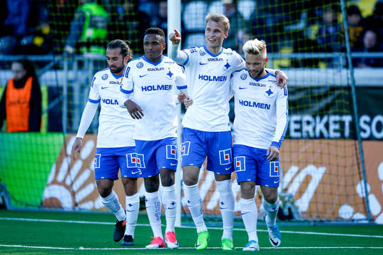 Norrköpings Sebastian Andersson jublar med lagkamrater