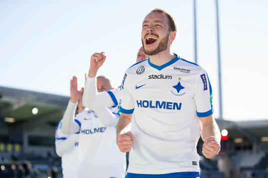 Norrköpings Jon Gudni Fjoluson jublar