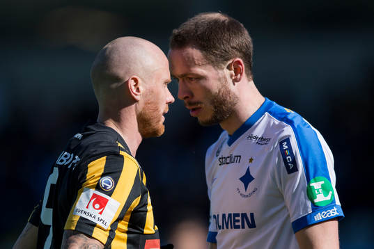 Häckens Alexander Farnerud i gruff med Norrköpings Jon