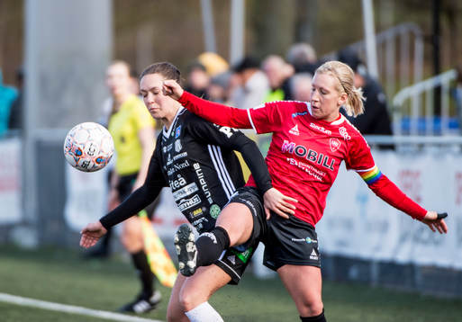 Piteås Felicia Karlsson mot LB07s Mia Persson