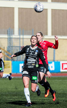 Piteås Felicia Karlsson mot LB07s Eveliina Parikka