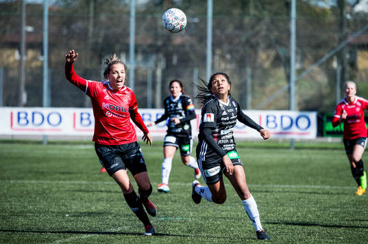 LB07s Anna Björk Kristjánsdóttir mot Piteås Madelen