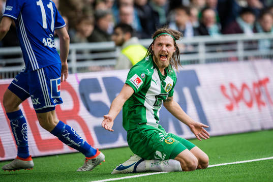 Hammarbys Björn Paulsen reagerar mot domaren