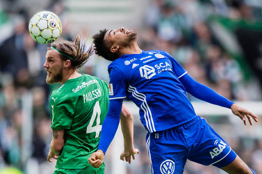 Hammarbys Björn Paulsen och Sundsvalls Noah Sonko Sundberg