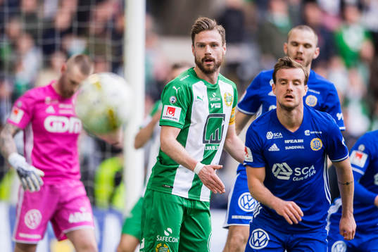 Hammarbys Arnór Smárason och Sundsvalls Eric Larsson