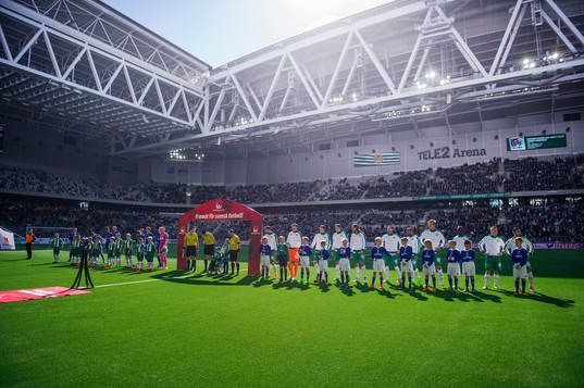 Spelarna står uppställda