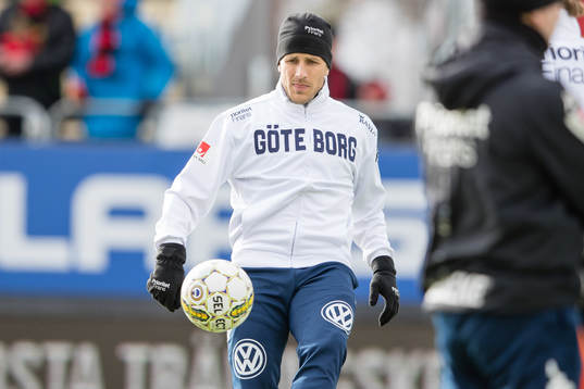 IFK Göteborgs Tobias Hysen värmer upp