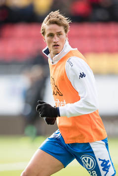 IFK Göteborgs Thomas Rogne värmer upp
