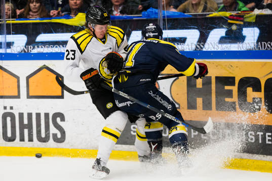s Simon Önerud
