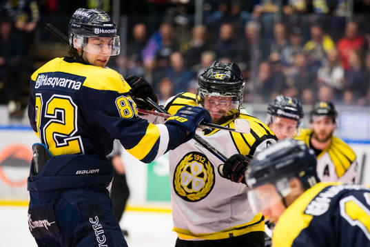 s Kevin Stenlund mot Brynäs Jonathan Granström