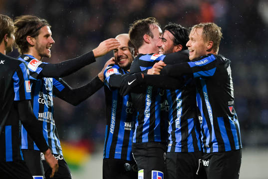 Sirius Alexander Nilsson jublar med Niklas Busch Thor ,