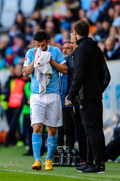 Malmö FFs Behrang Safari har ont