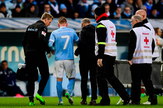 Malmö FFs Anders Christiansen lämnar planen