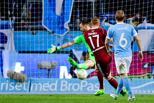 Djurgårdens Gustav Engvall gör 1-2